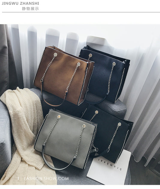 Chain rivet shoulder bag